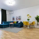 Alesia - Lovely With Parking Near Veranda Mall *