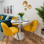 Apartament Alesia - Lovely With Parking Near Veranda Mall