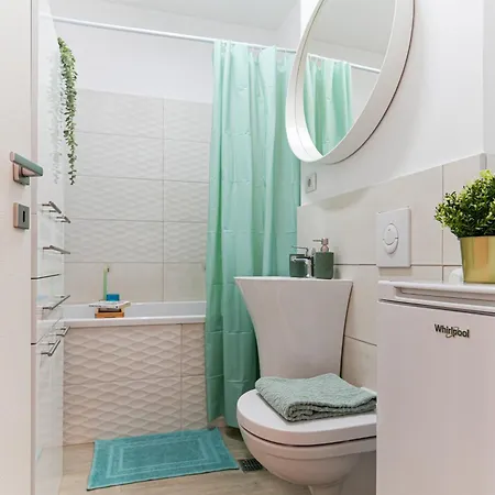 Alesia - Lovely, Colorful&Cozy Apartment Apartament Bukareszt