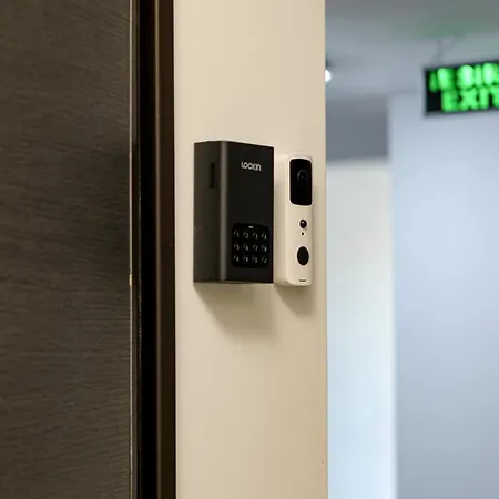 Alesia - Lovely With Parking Near Veranda Mall *