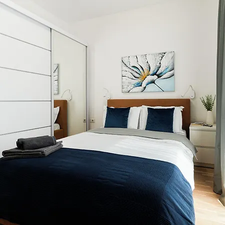 Apartman Alesia - Lovely With Parking Near Veranda Mall