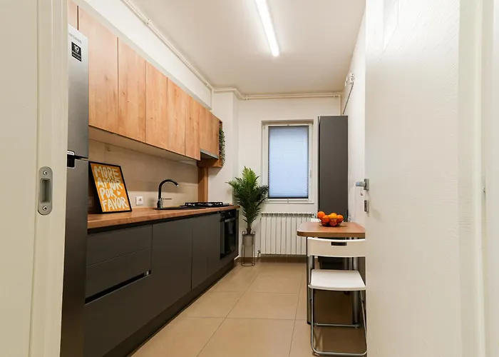 Apartman Alesia - Lovely With Parking Near Veranda Mall Bukarest