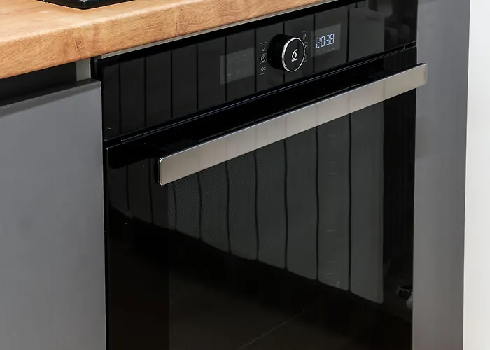 Apartman Alesia - Lovely With Parking Near Veranda Mall Bukarest