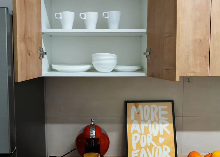 Alesia - Lovely With Parking Near Veranda Mall